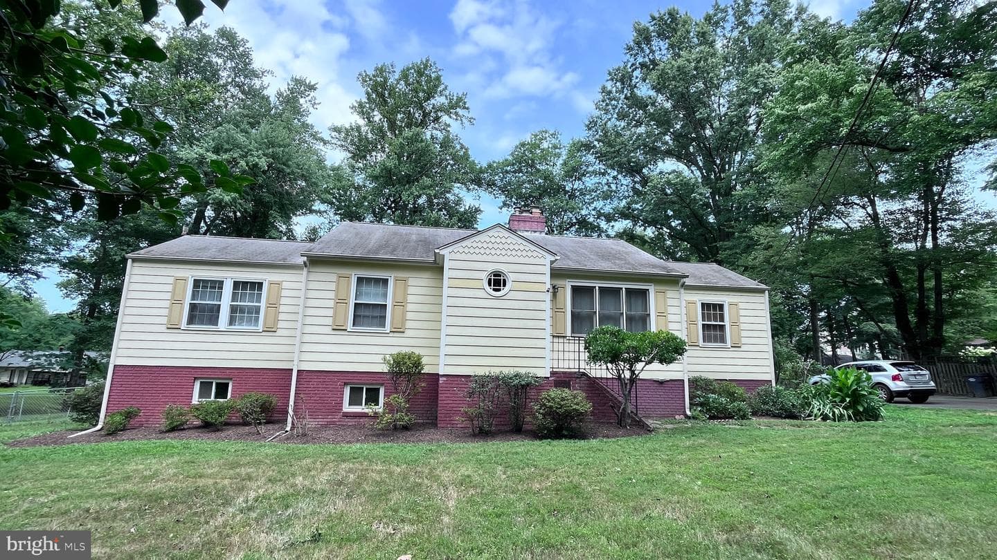 8924 Walker Street photo 1