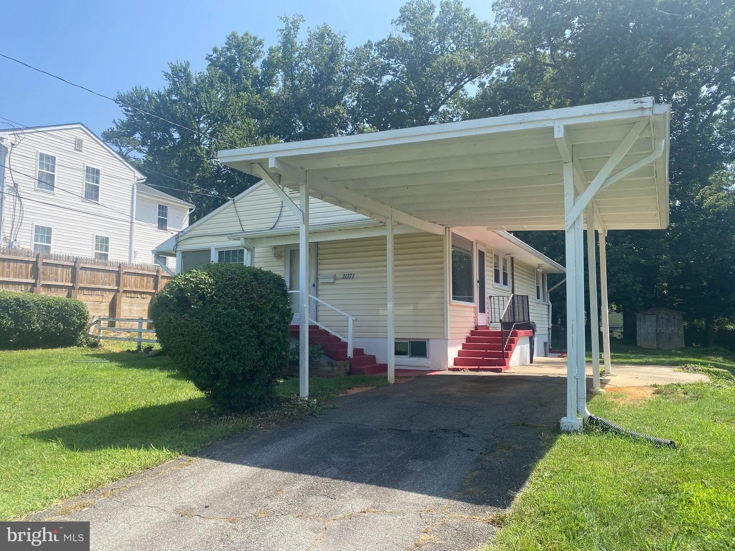 3137 Graham Rd, Falls Church