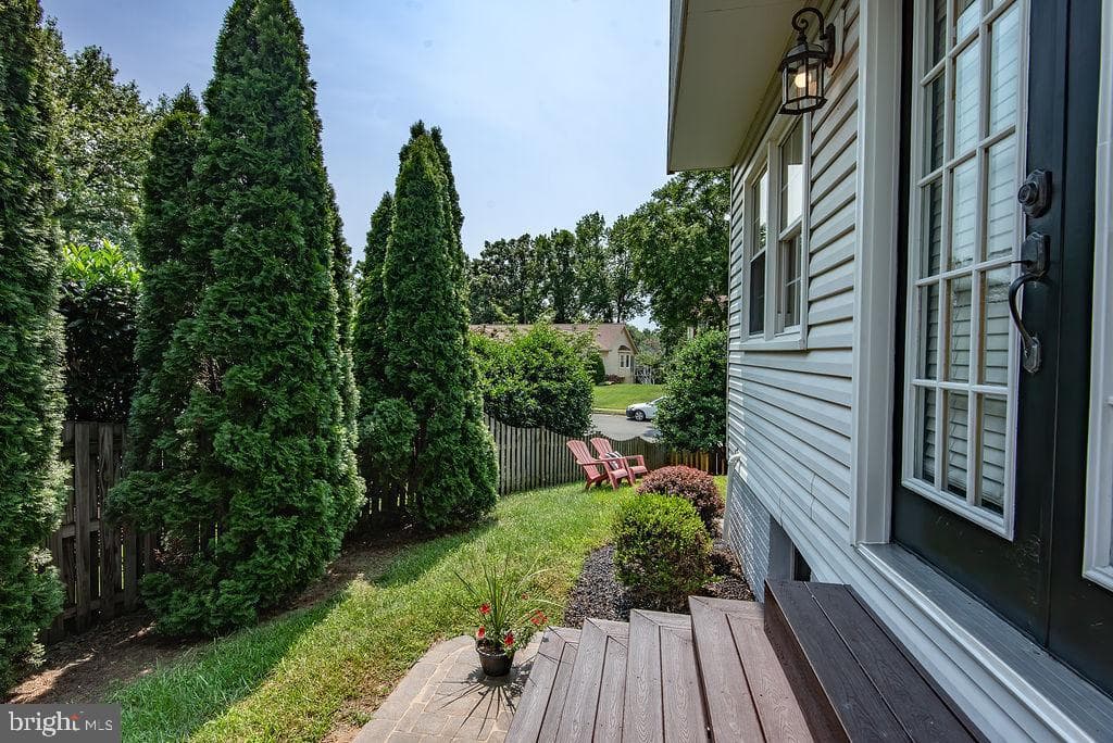 6207 Maple Run Court photo 23