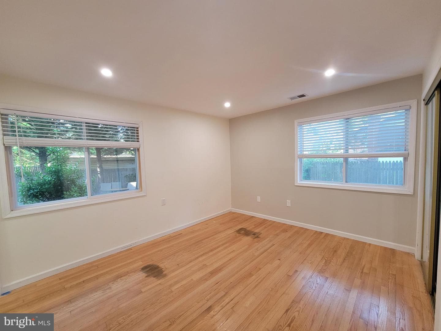 6472 Fourth Street photo 23