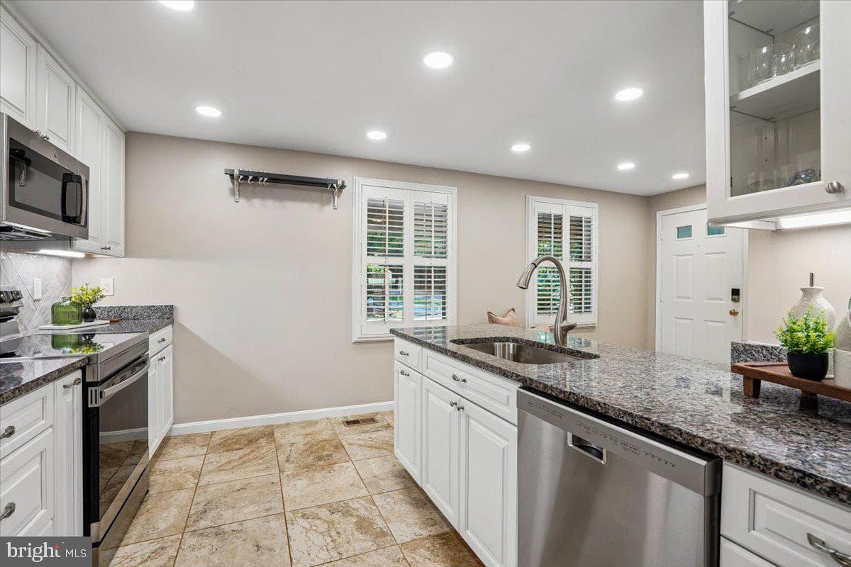 10906 Barton Hill Court photo 13