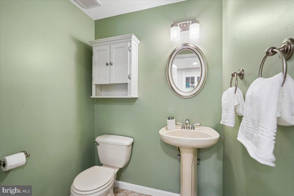 10906 Barton Hill Court photo 18