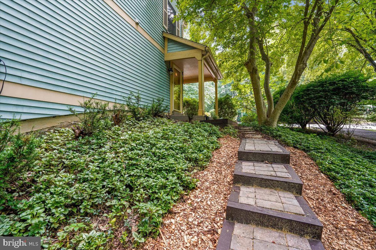 10906 Barton Hill Court photo 7