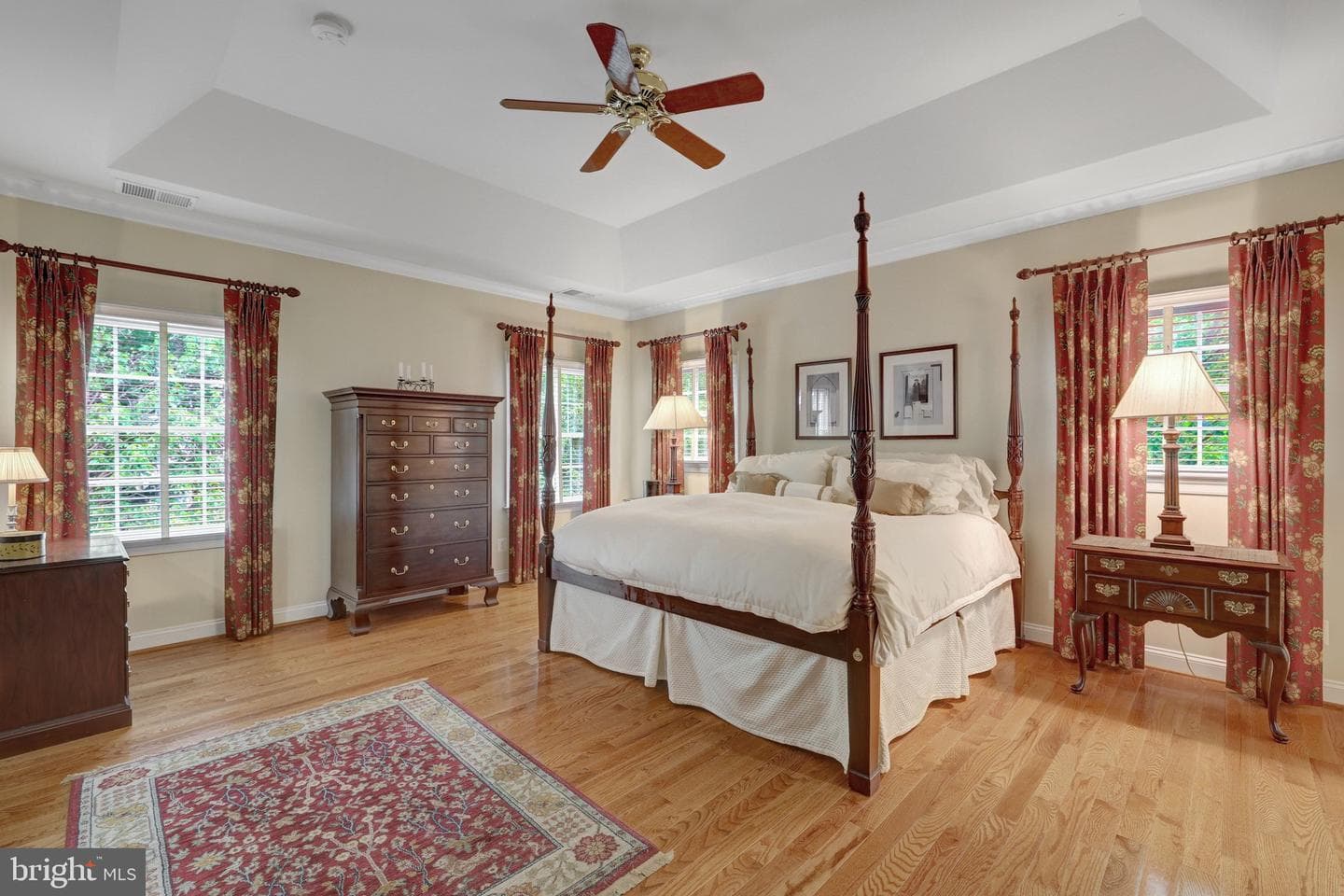 513 John Marshall Drive NE photo 4