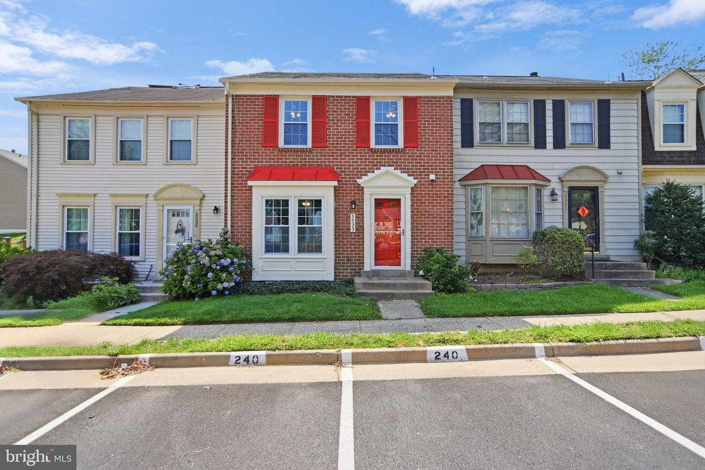 5533 Ridgeton Hill Court photo 3
