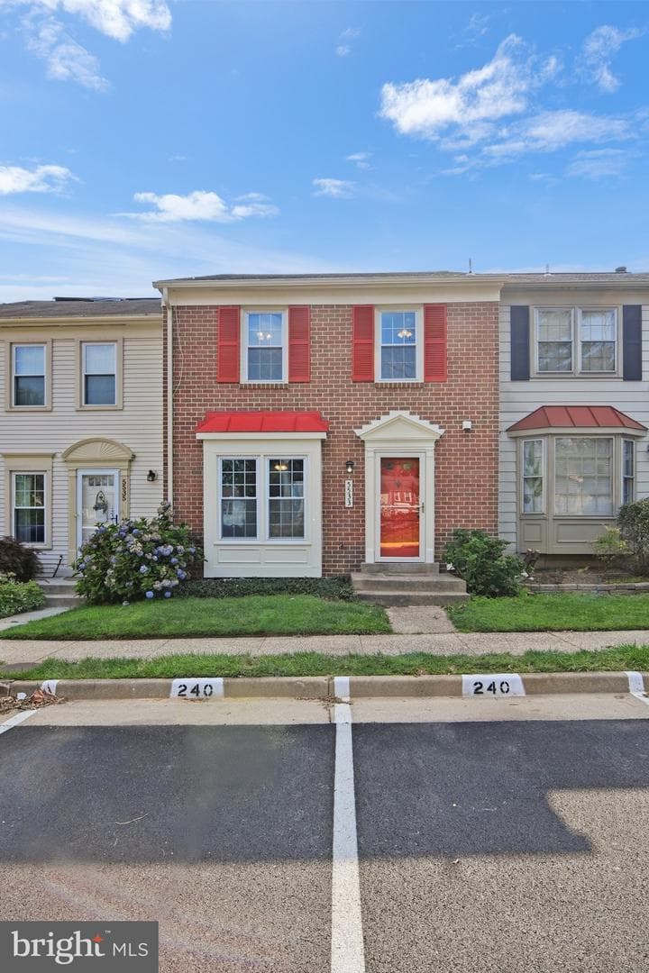 5533 Ridgeton Hill Court photo 4