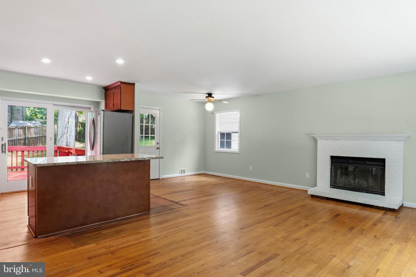 10922 Decatur Drive photo 3