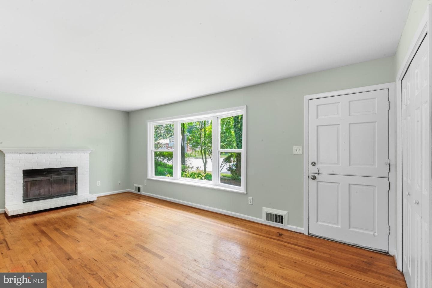 10922 Decatur Drive photo 9