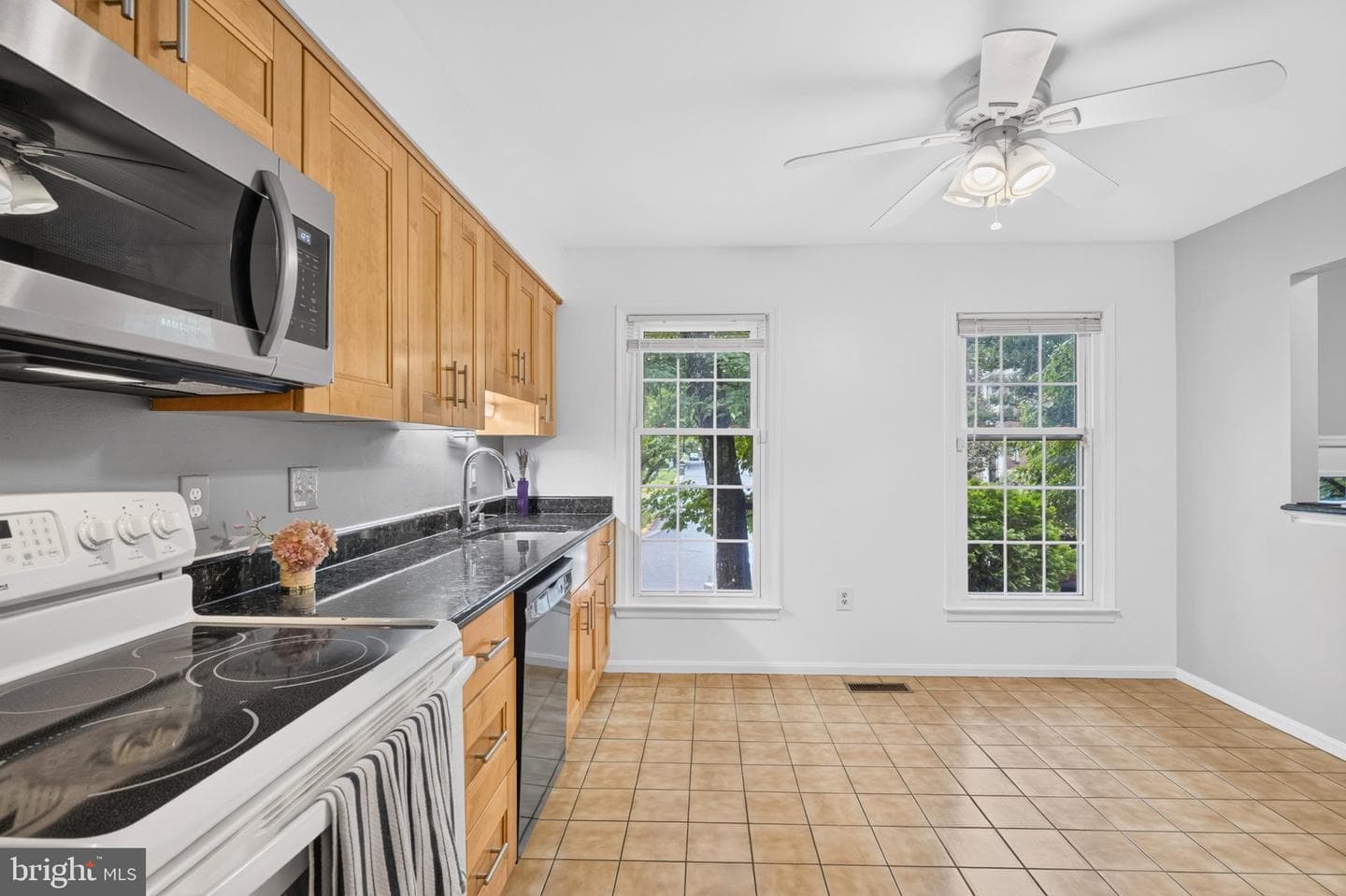 2836 Kelly Square photo 10
