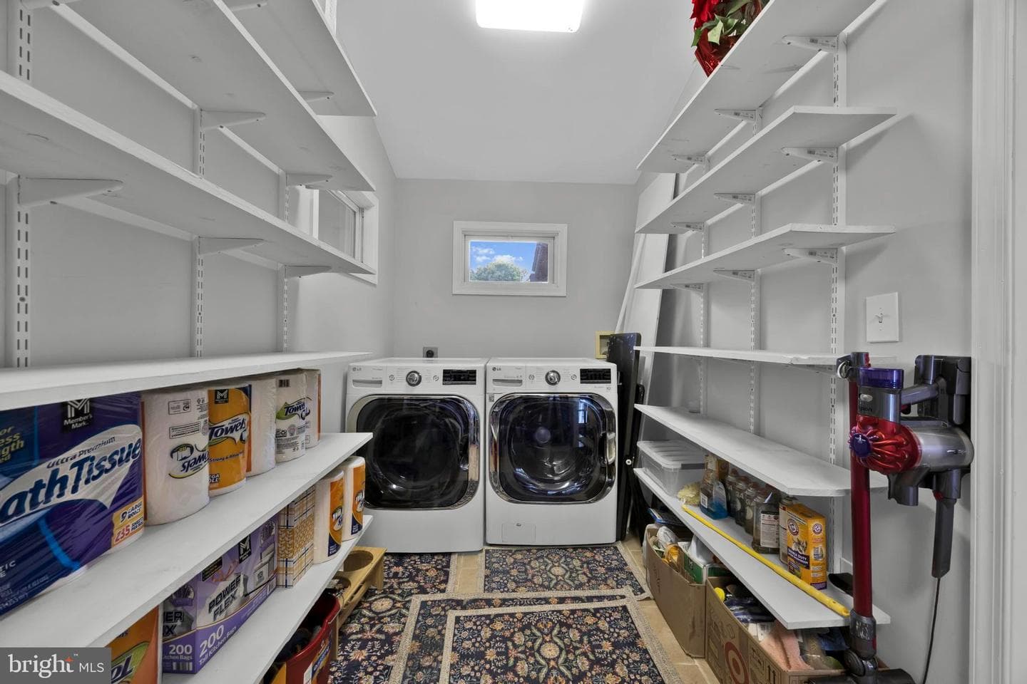 1002 Charlton Place photo 37