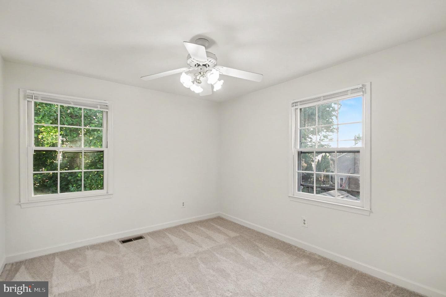 6570 Rockland Drive photo 22