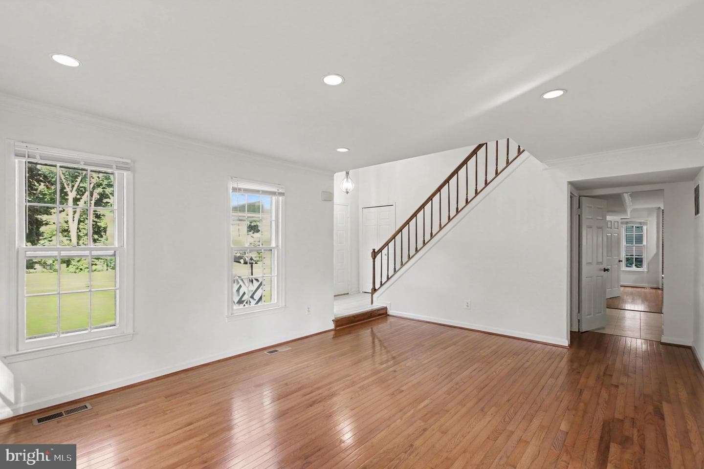 6570 Rockland Drive photo 6