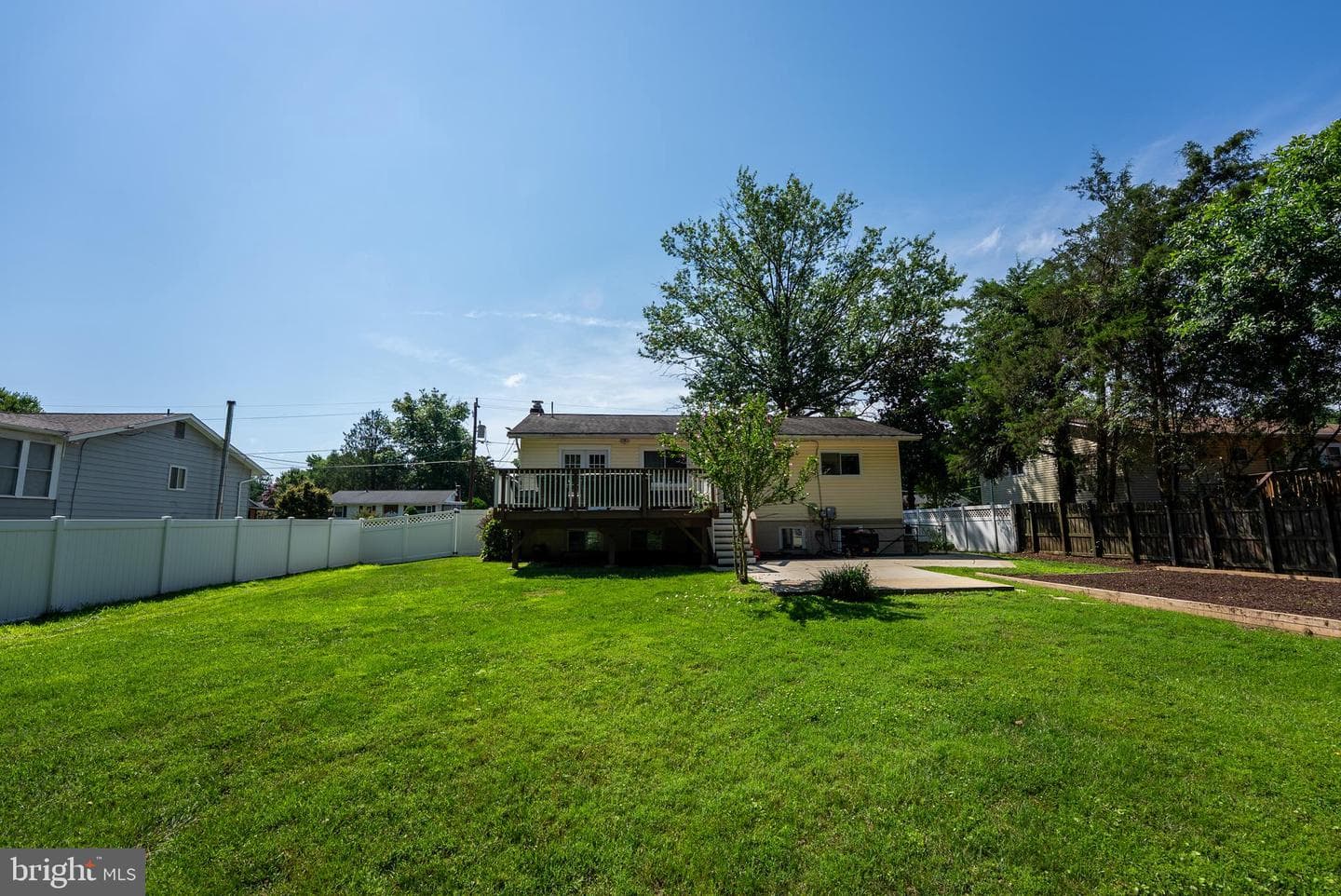 8701 Lagrange Street photo 32