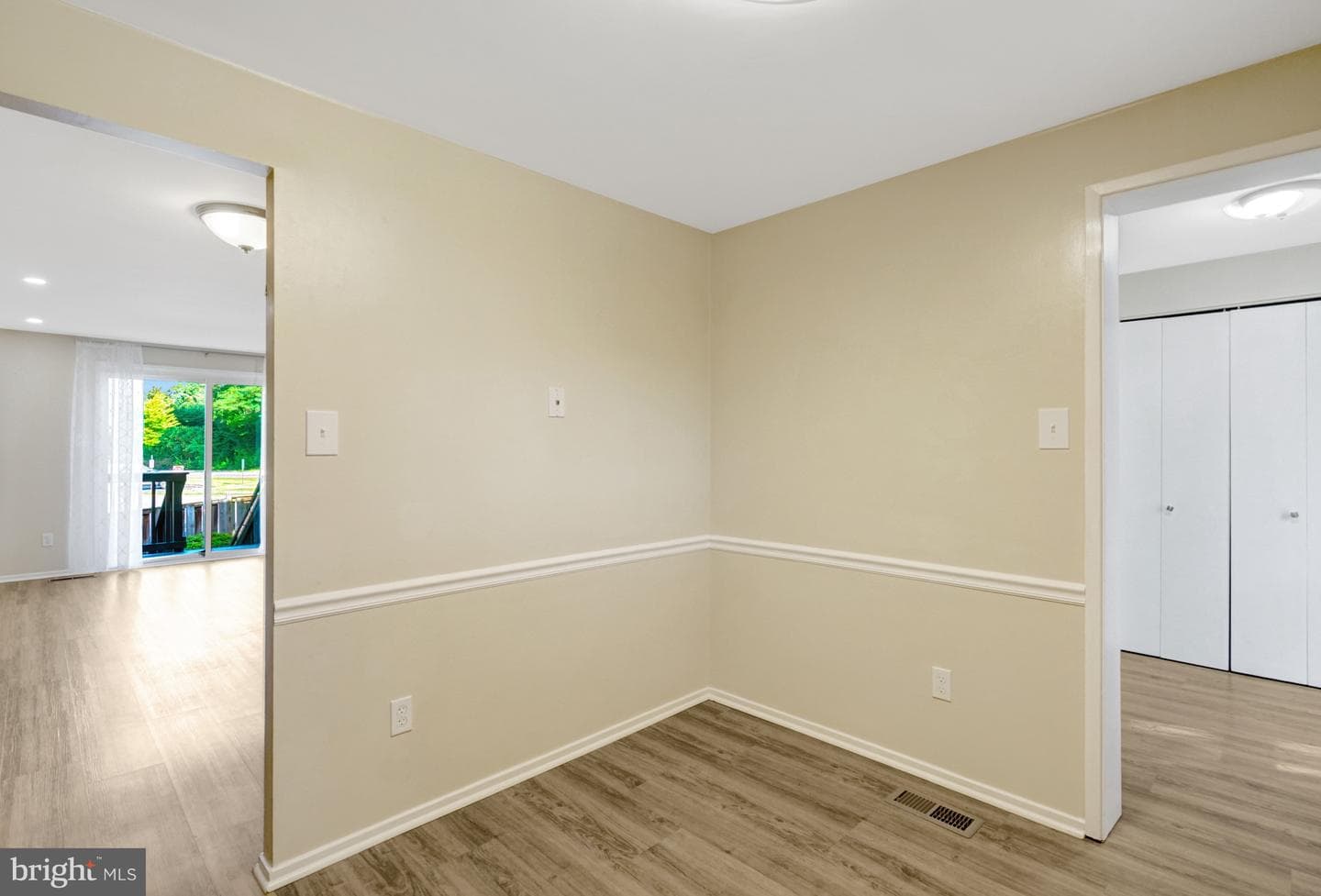 4445 Elan Court photo 10