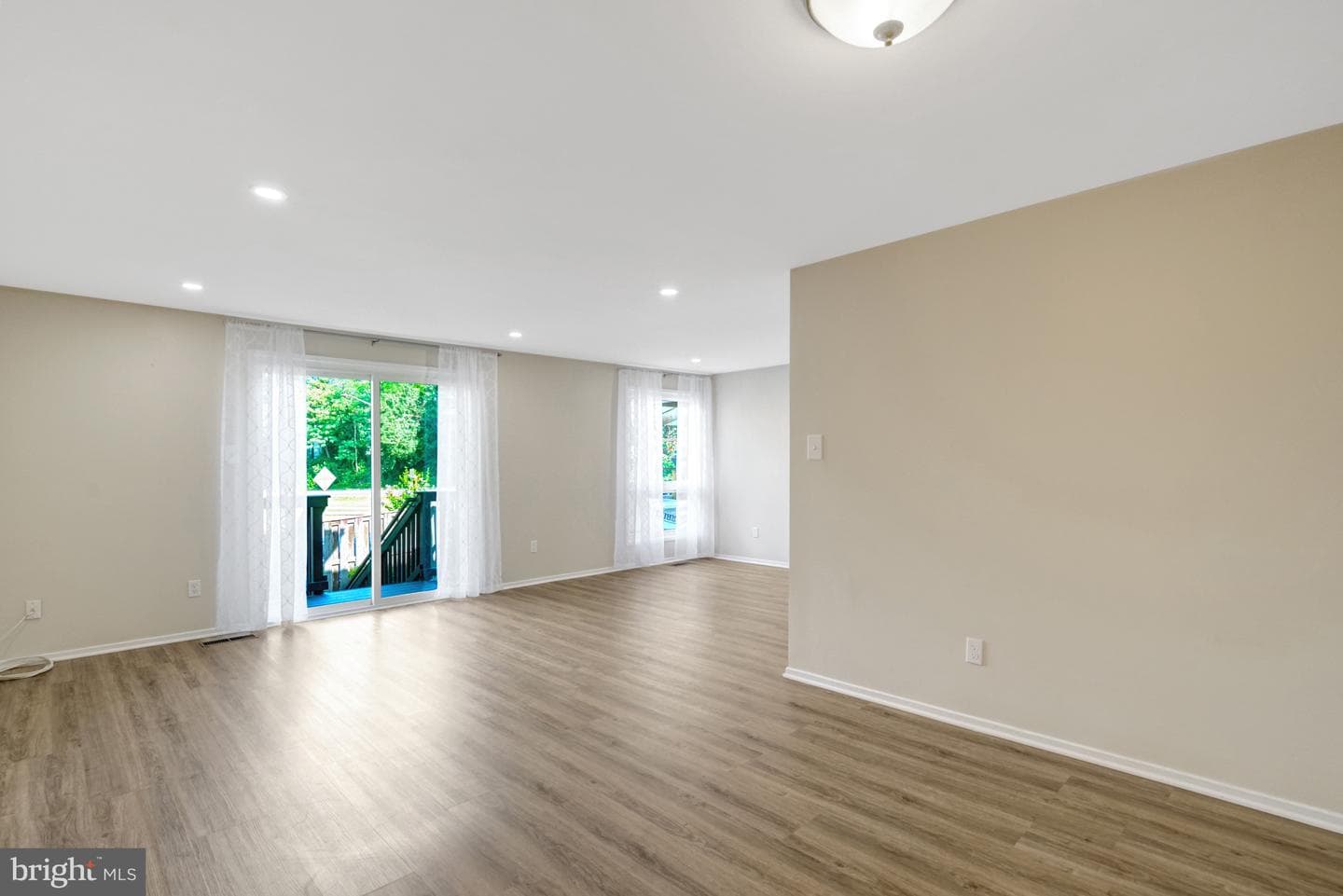 4445 Elan Court photo 12