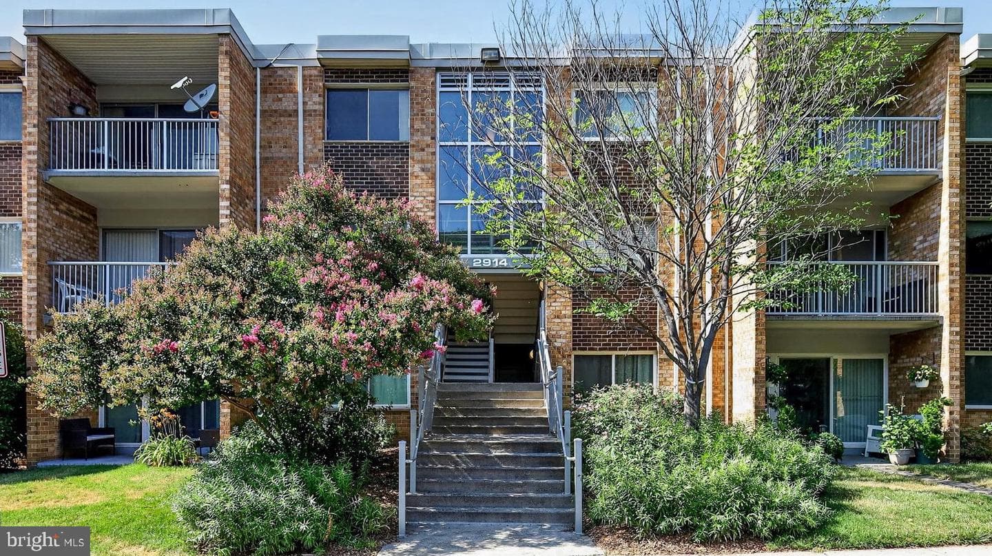 2914 Kings Chapel Road #8, Falls Church
