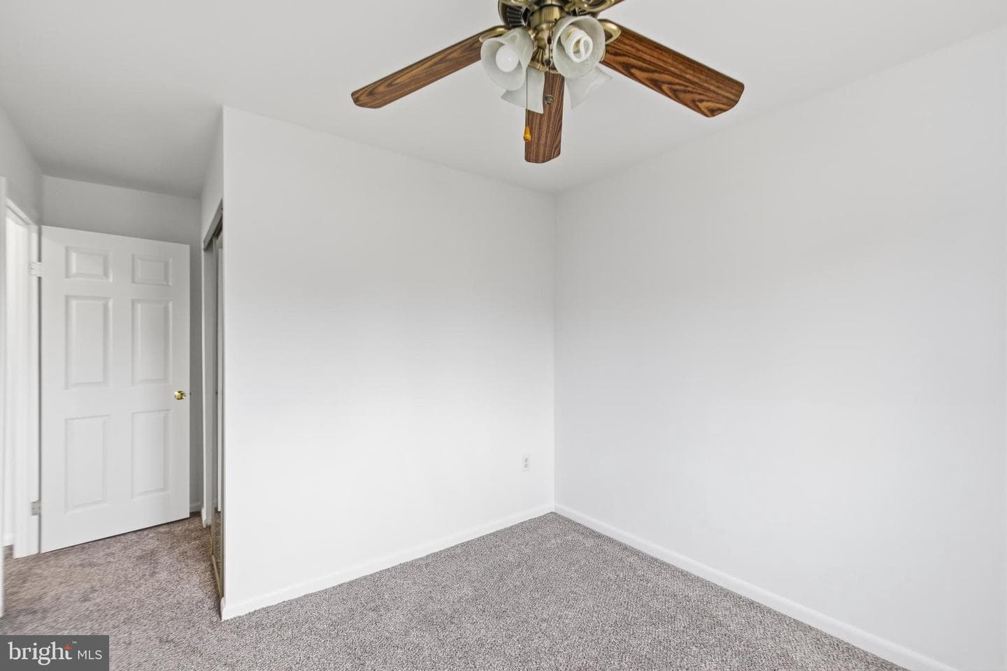 7413 Whernside Street photo 18