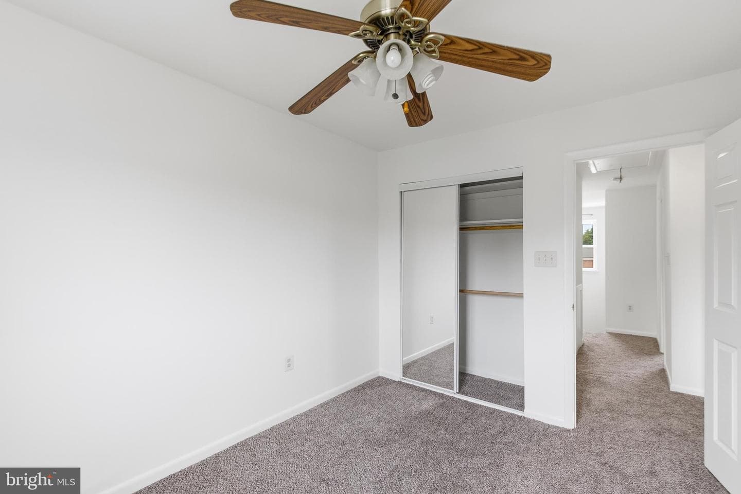 7413 Whernside Street photo 20