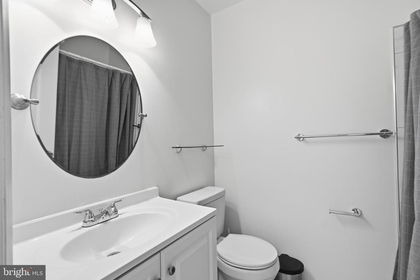 7413 Whernside Street photo 21