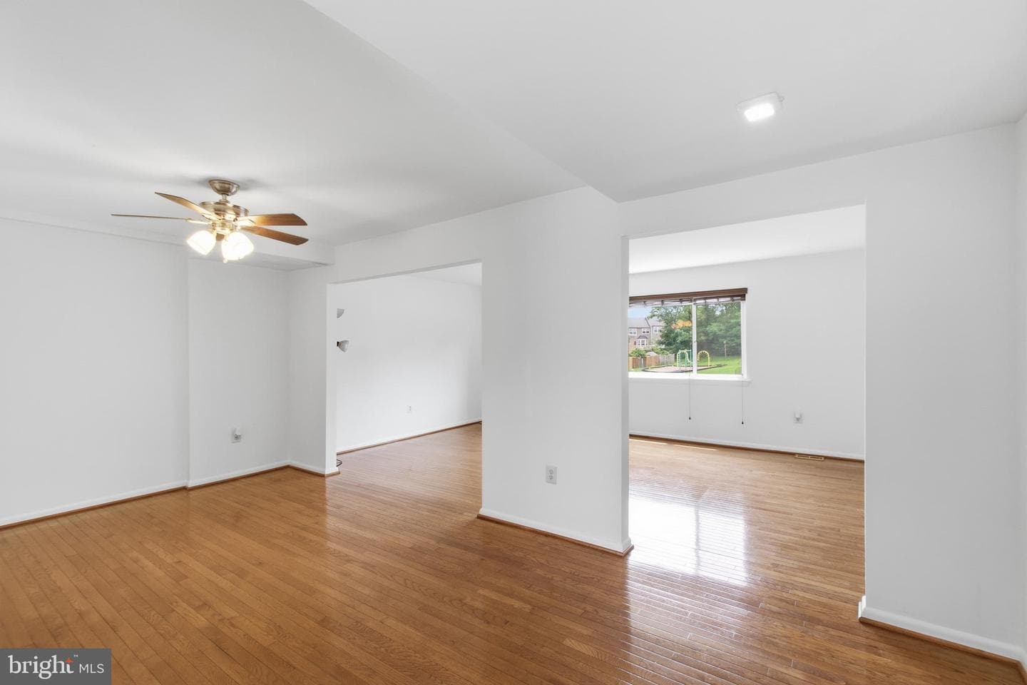 7413 Whernside Street photo 5