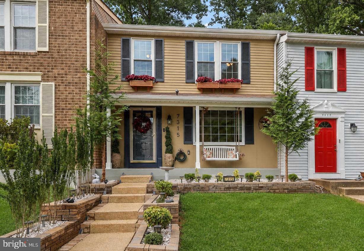 7315 Golden Horseshoe Court, Springfield