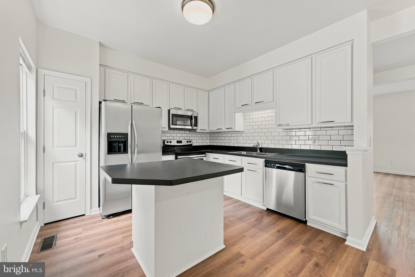 14247 Glade Spring Drive photo 4
