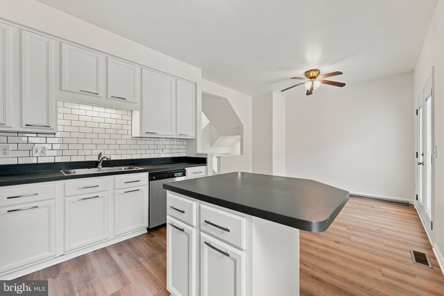 14247 Glade Spring Drive photo 5