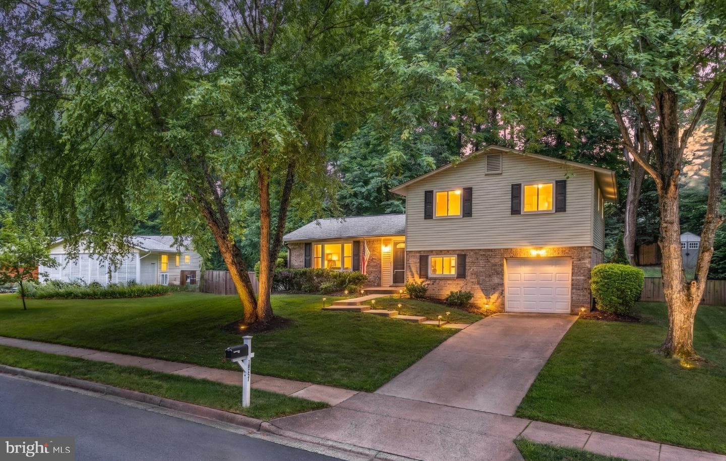 10197 Wavell Road, Fairfax