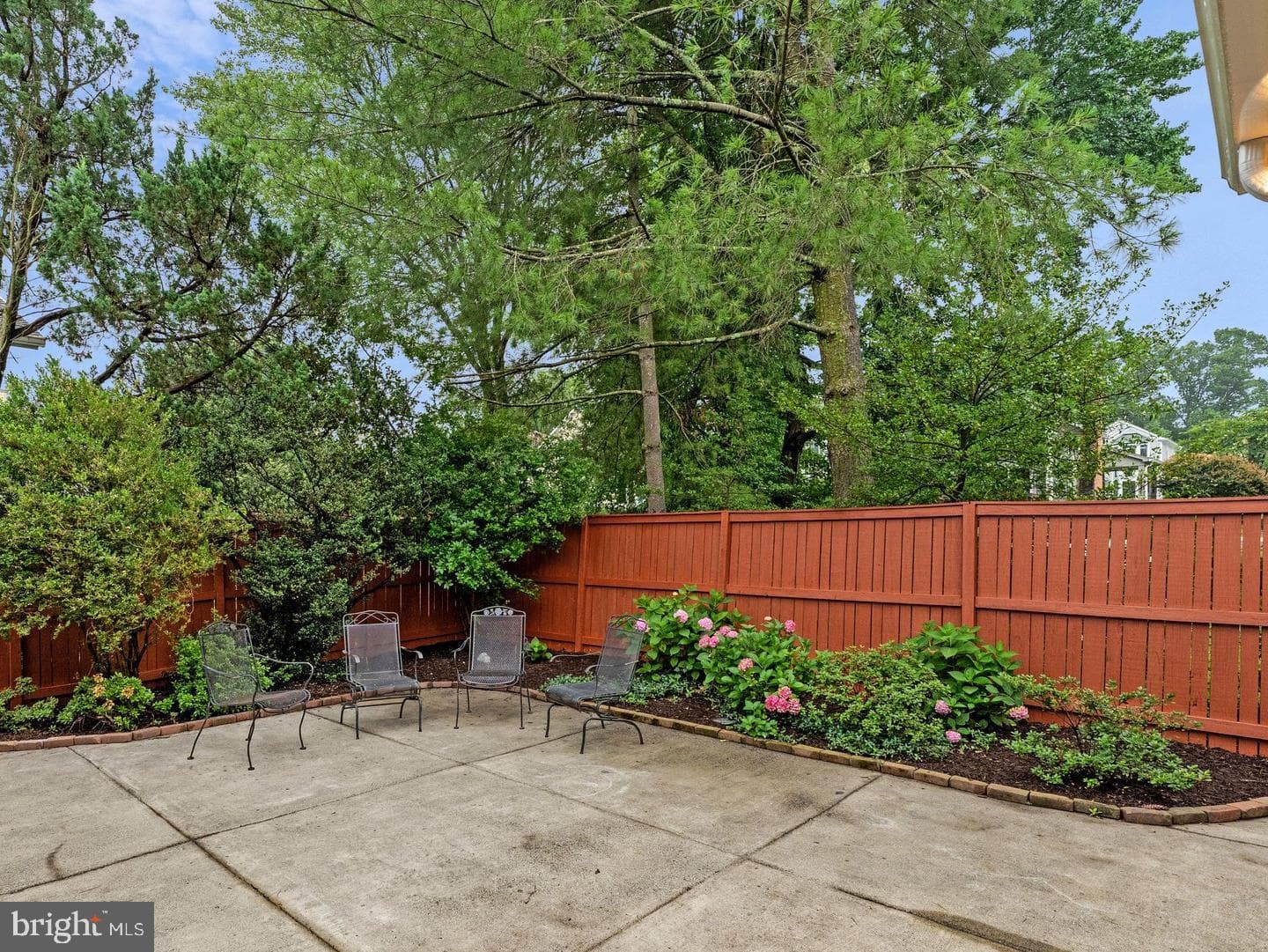 8424 Hollis Lane photo 40