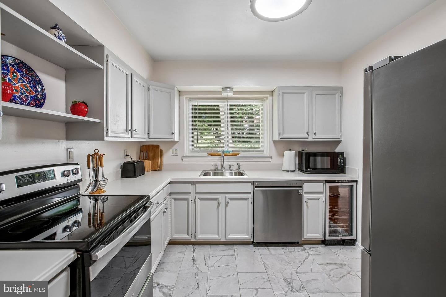 3210 Patrick Henry Drive photo 20