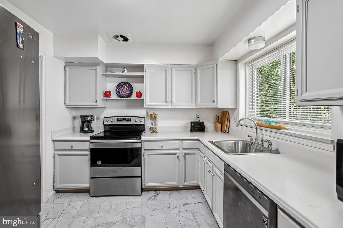 3210 Patrick Henry Drive photo 23