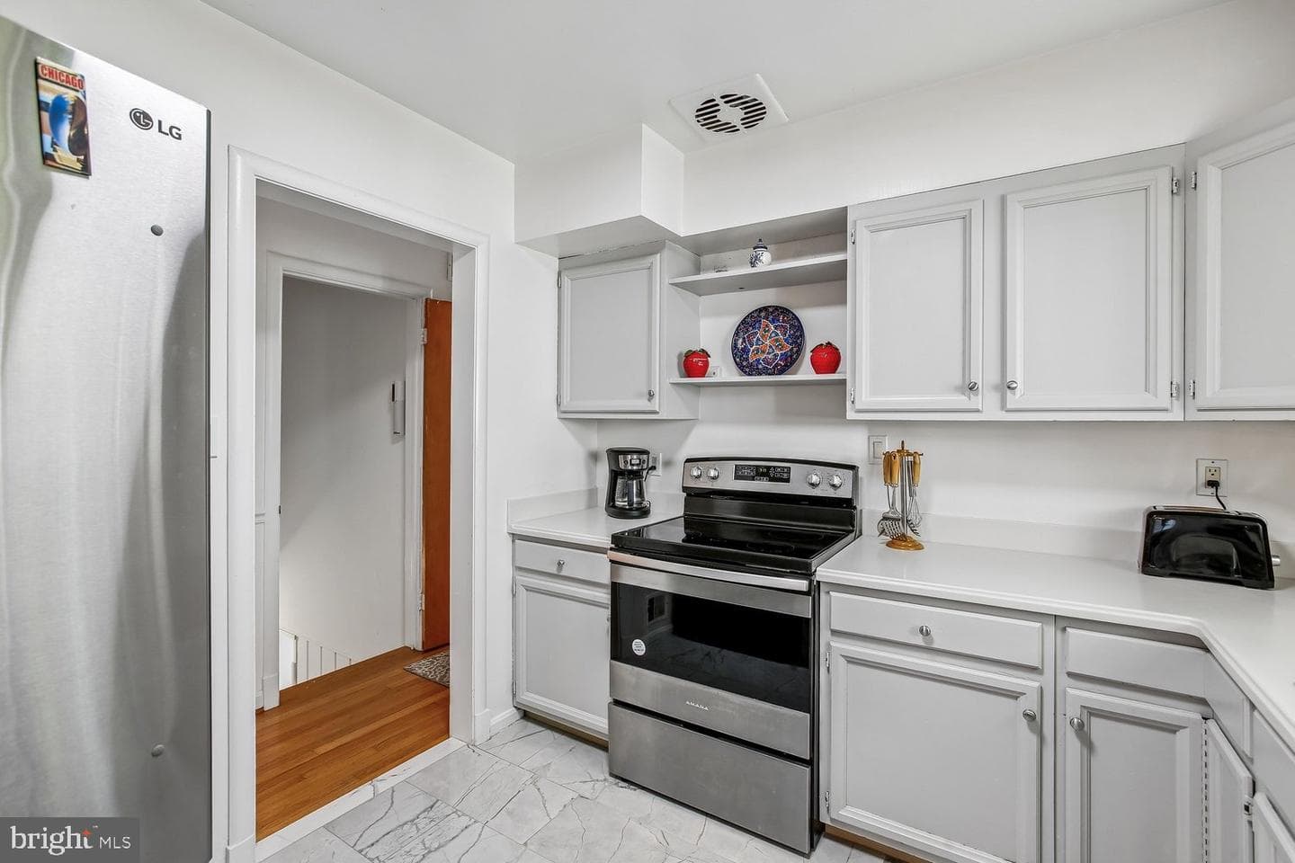 3210 Patrick Henry Drive photo 24