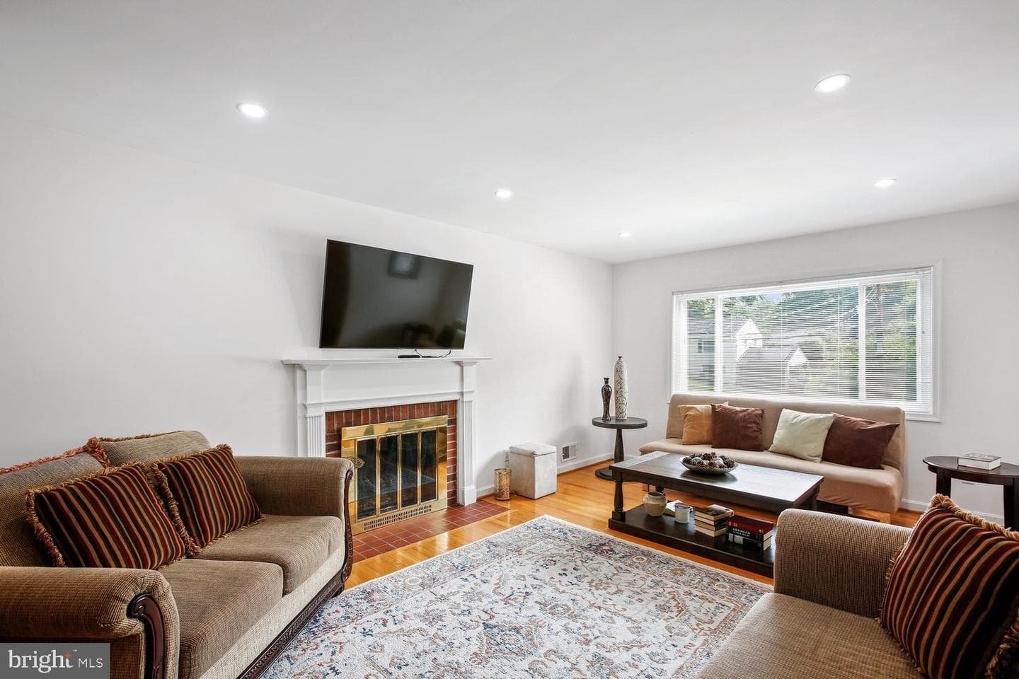 3210 Patrick Henry Drive photo 8