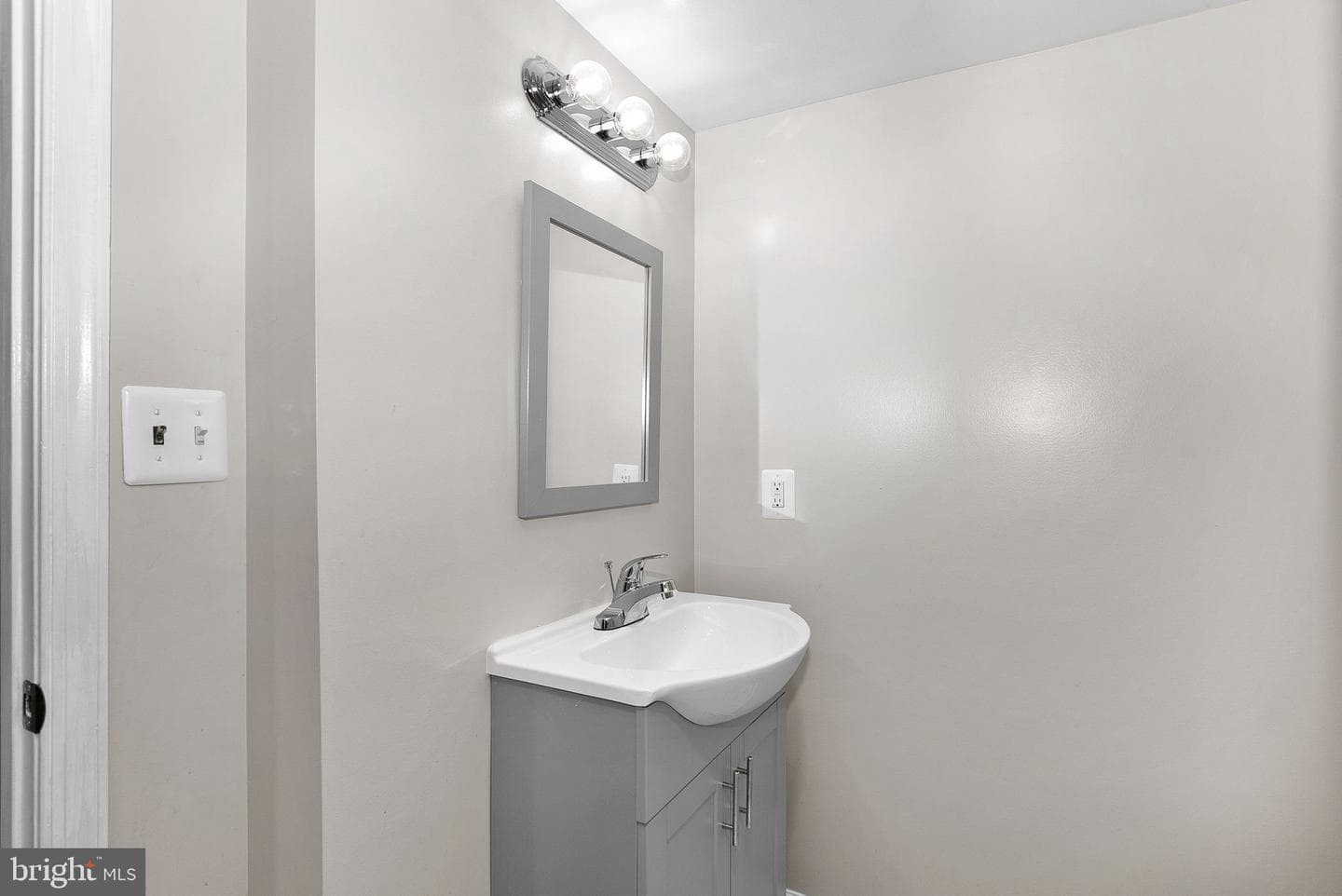 6612 Burlington Place photo 40