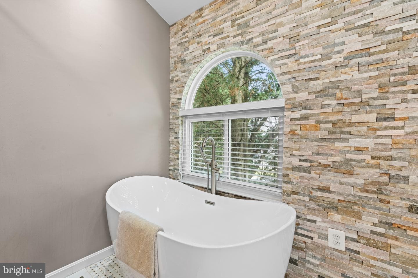 6021 Woodlake Lane photo 20