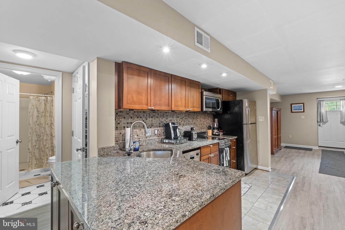 6021 Woodlake Lane photo 32