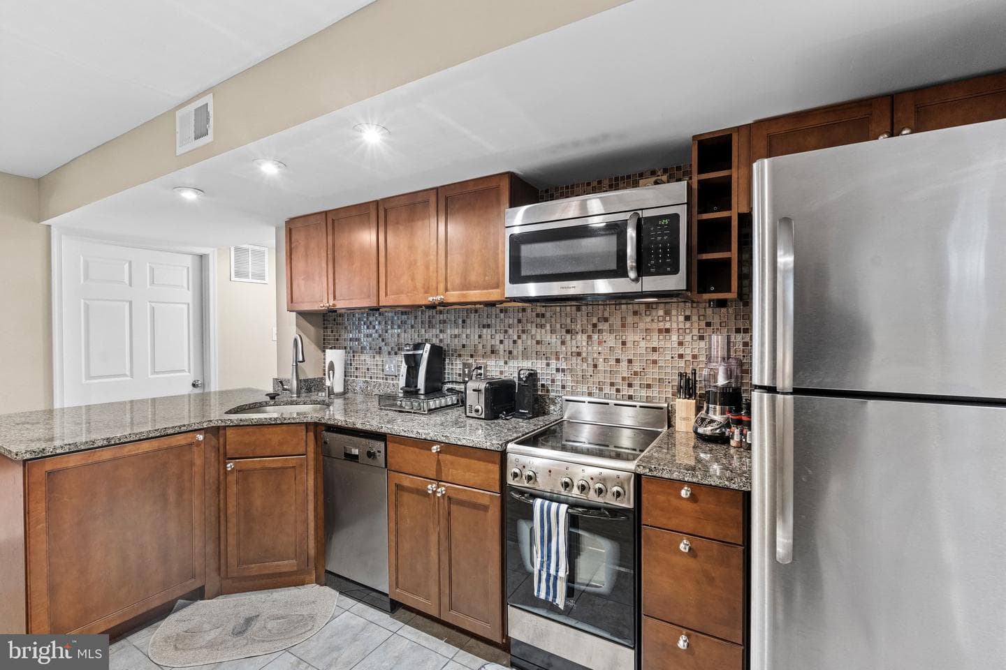 6021 Woodlake Lane photo 33