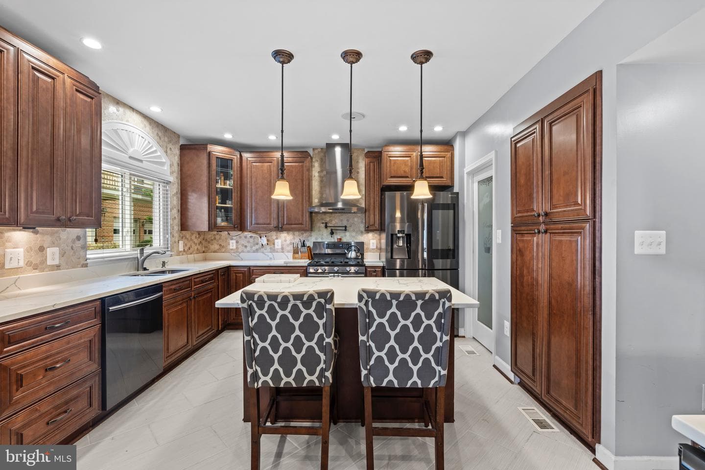 6021 Woodlake Lane photo 8