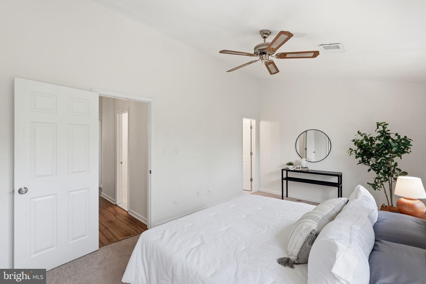 7483 Digby Green photo 14