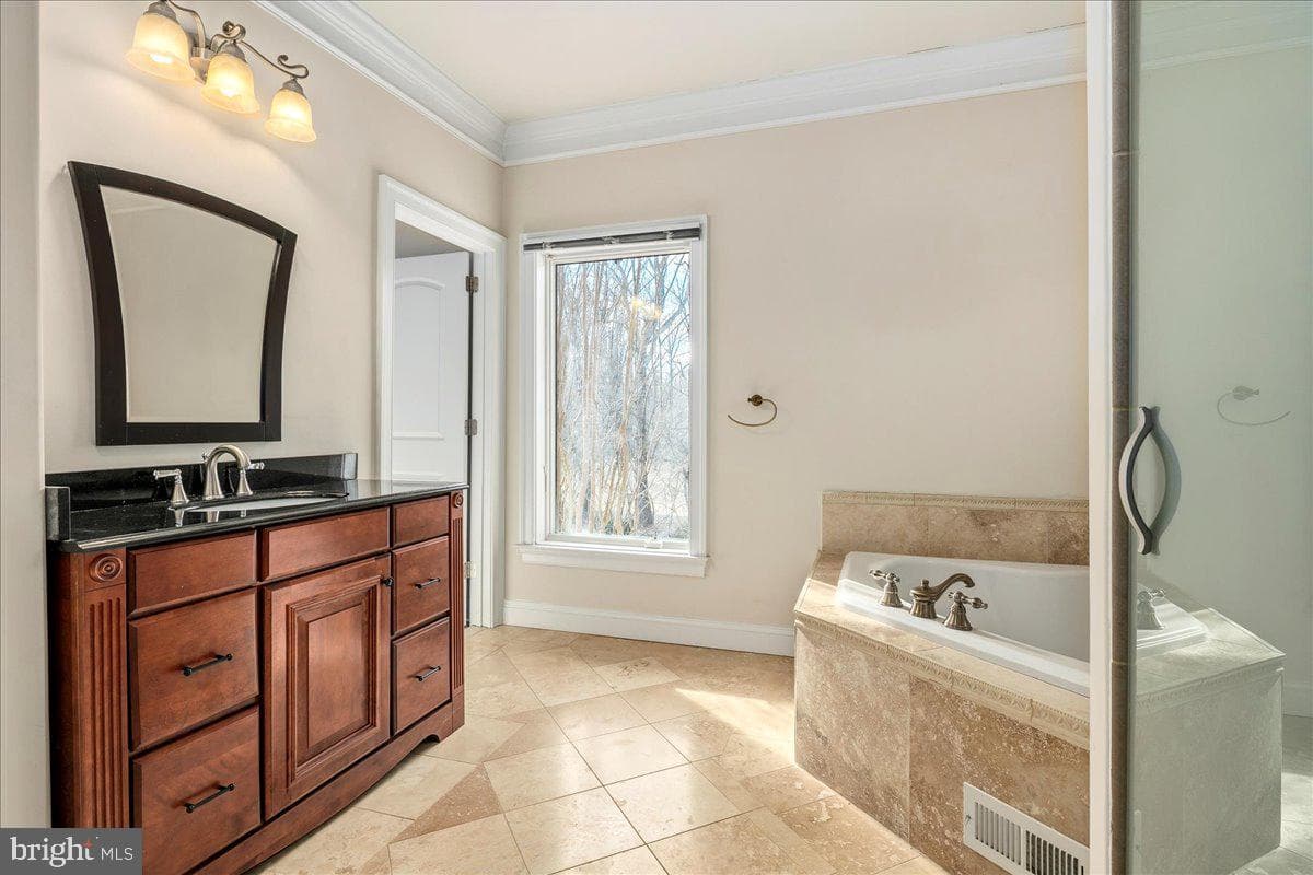 11846 Chapel Road photo 83