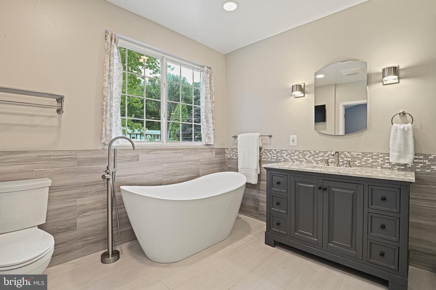 8213 Cottage Street photo 26