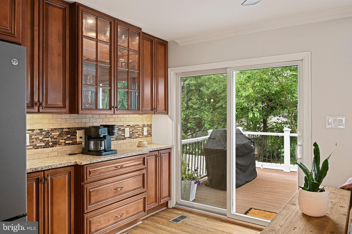 8213 Cottage Street photo 5