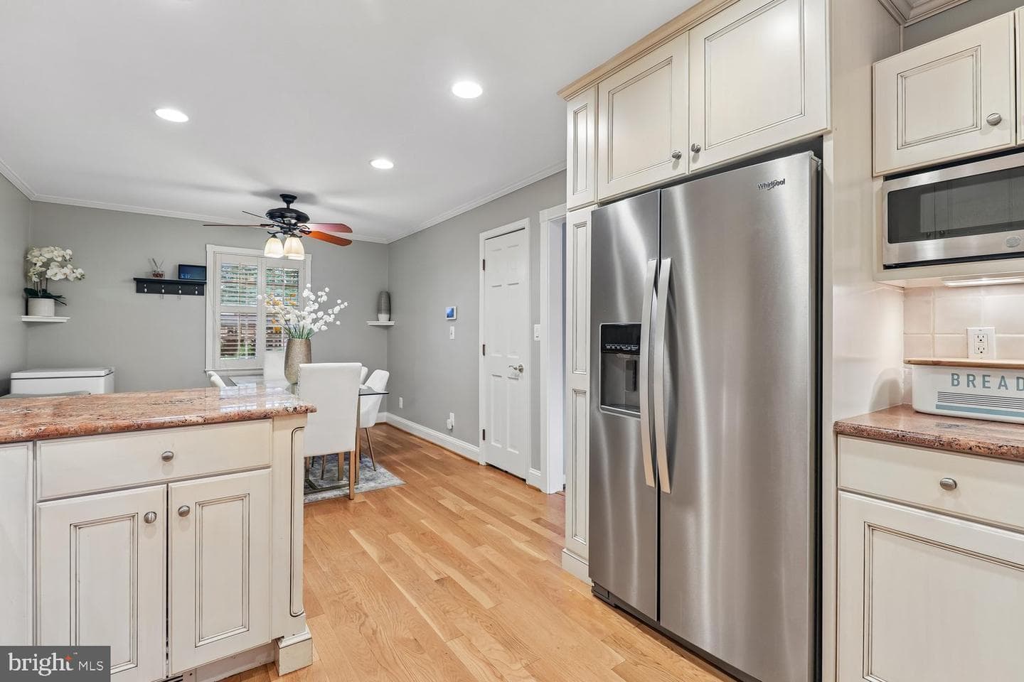 9005 Greylock Street photo 5