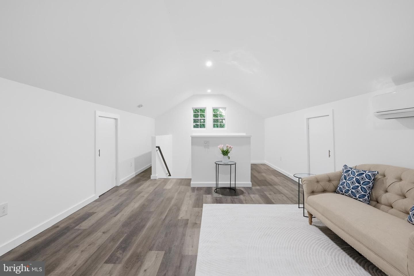 6925 Barrett Road photo 43