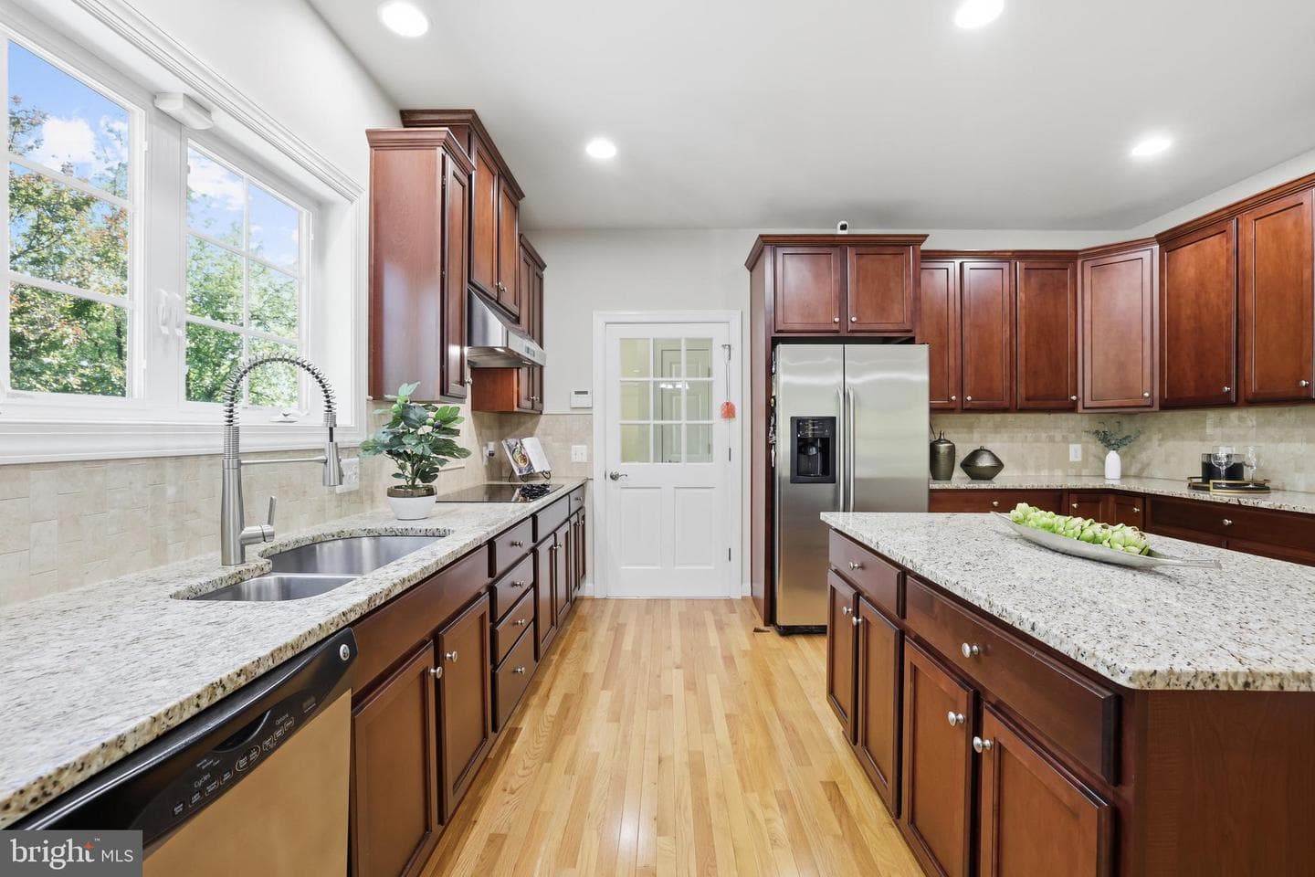 3009 Marshall Street photo 11