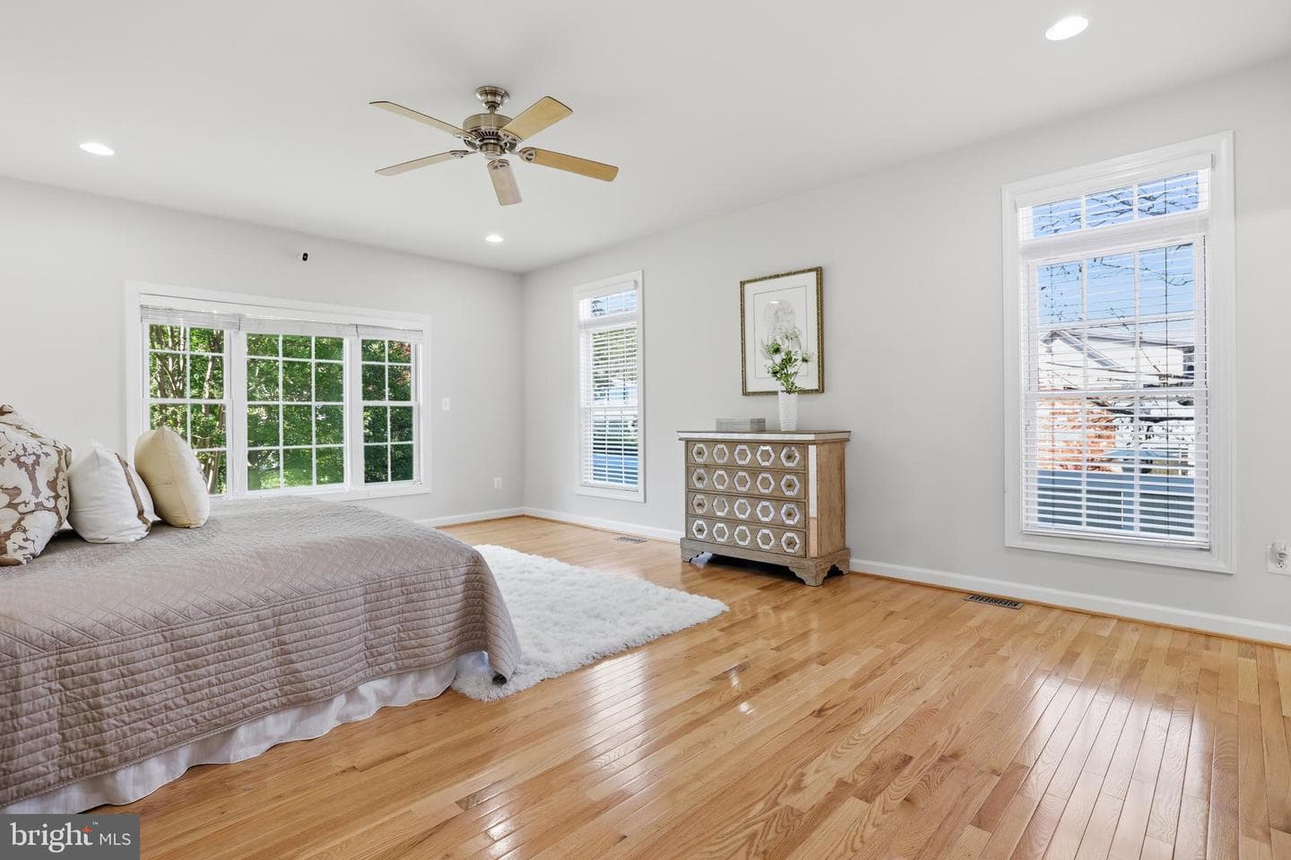3009 Marshall Street photo 27