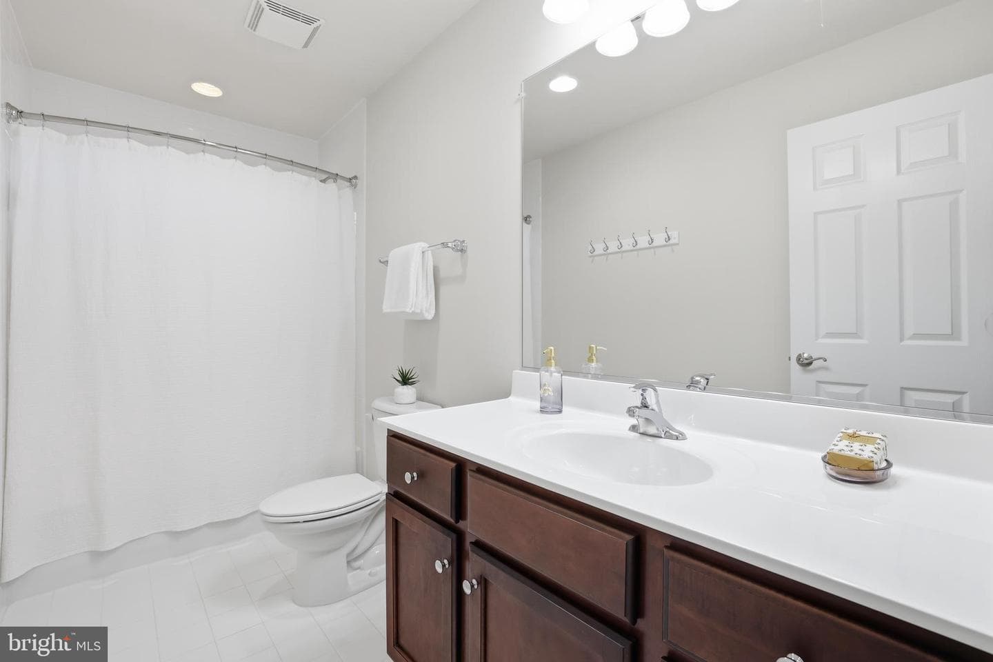 3009 Marshall Street photo 36