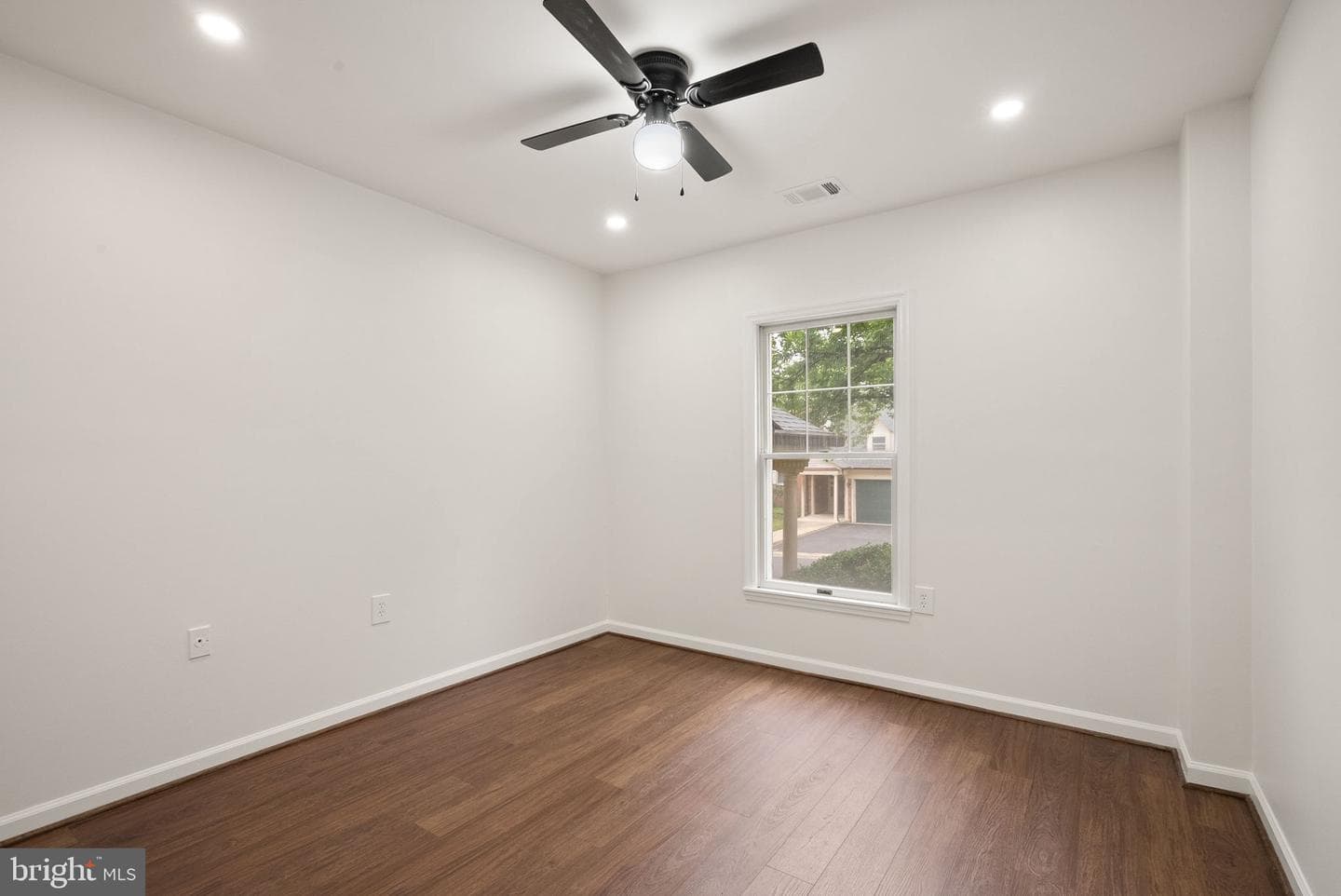 7256 Glen Hollow Court #2 photo 16