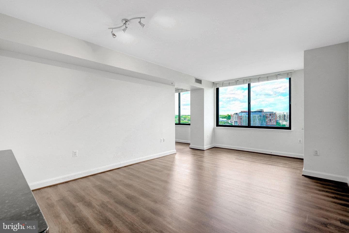 2451 Midtown Avenue #1502 photo 7