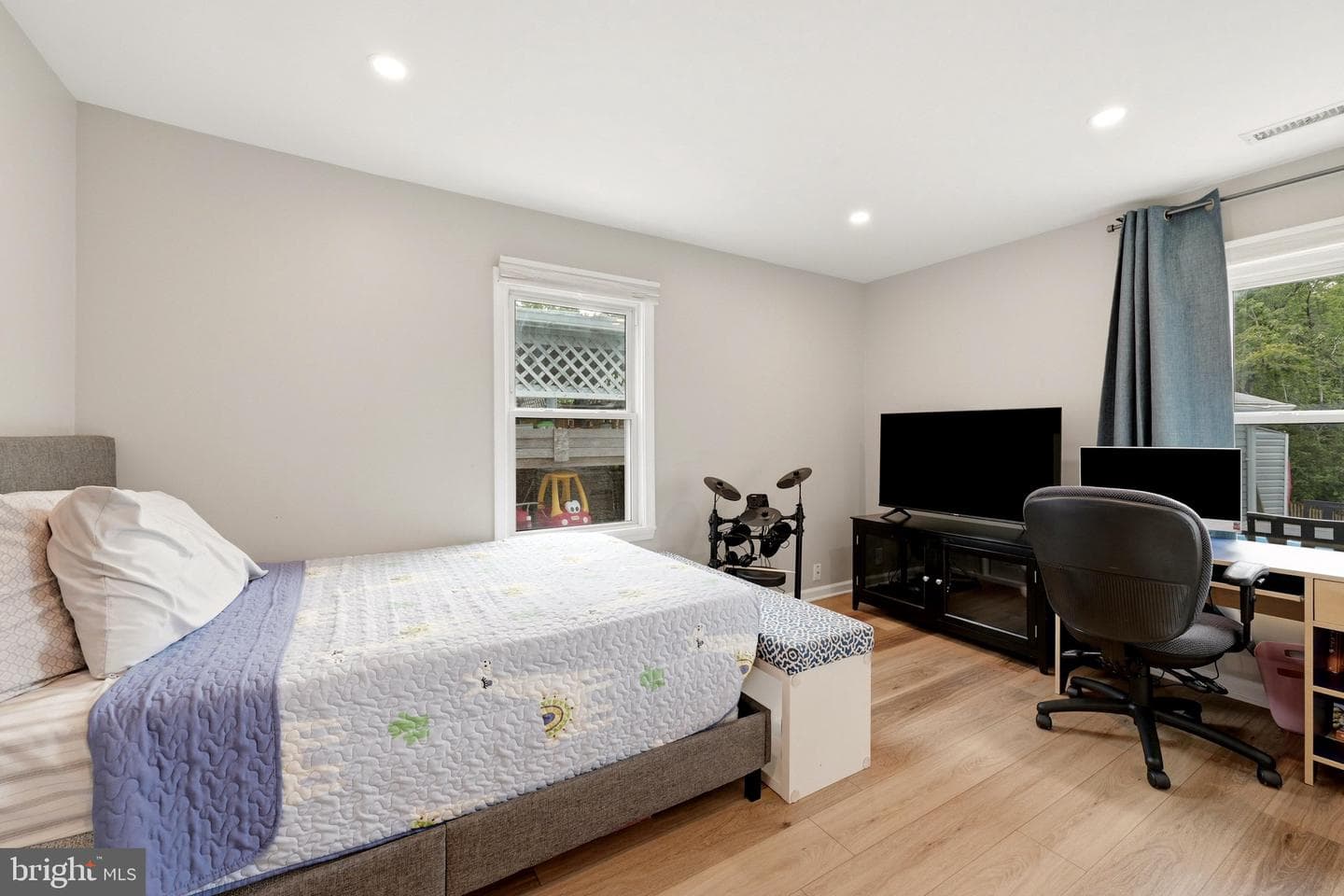 10512 Belmont Boulevard photo 34
